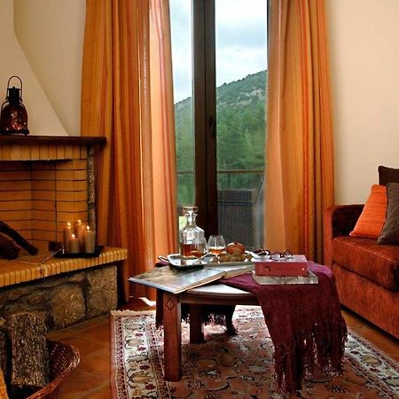 Dryas Guesthouse Polydrossos Kamer foto