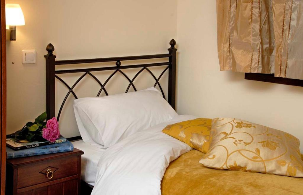 Dryas Guesthouse Polydrossos Kamer foto