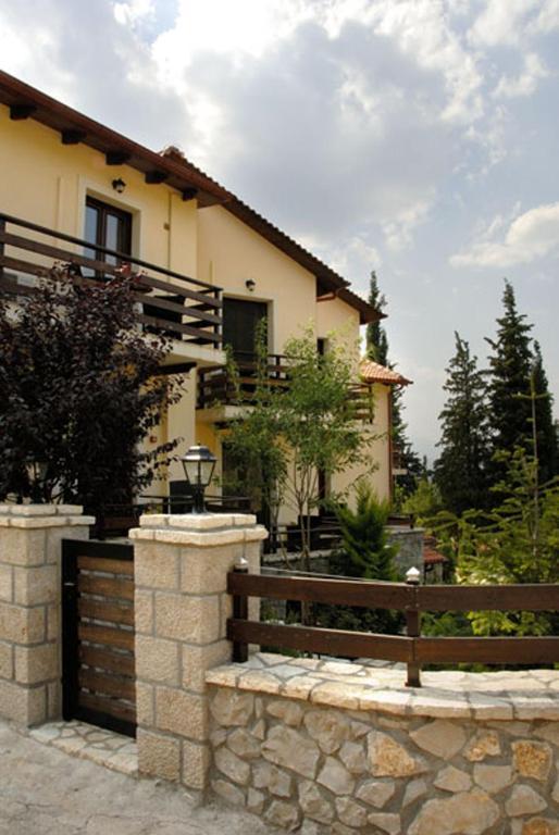 Dryas Guesthouse Polydrossos Buitenkant foto